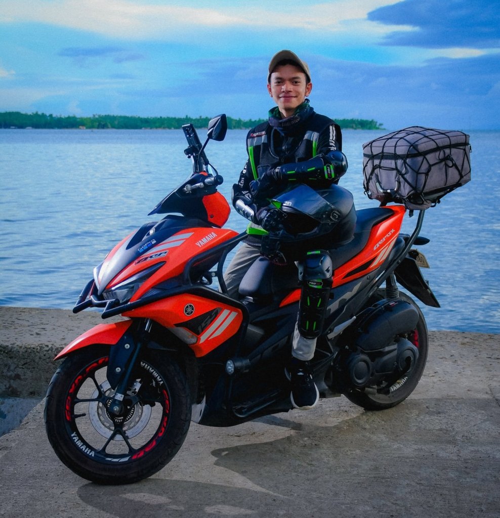 Philippines top motovlogger